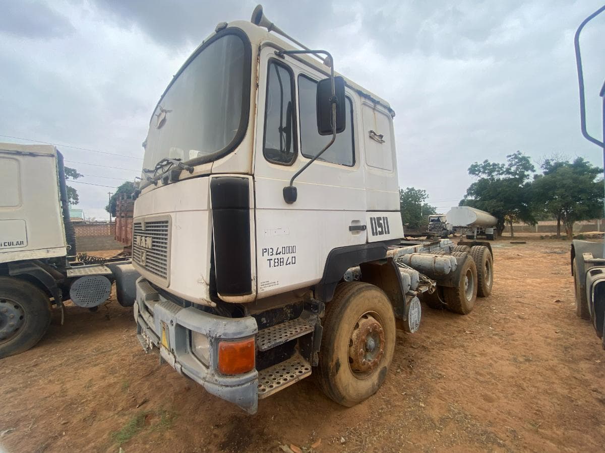 Camião Trator MAN 633DFS 6x4 — imagen 1