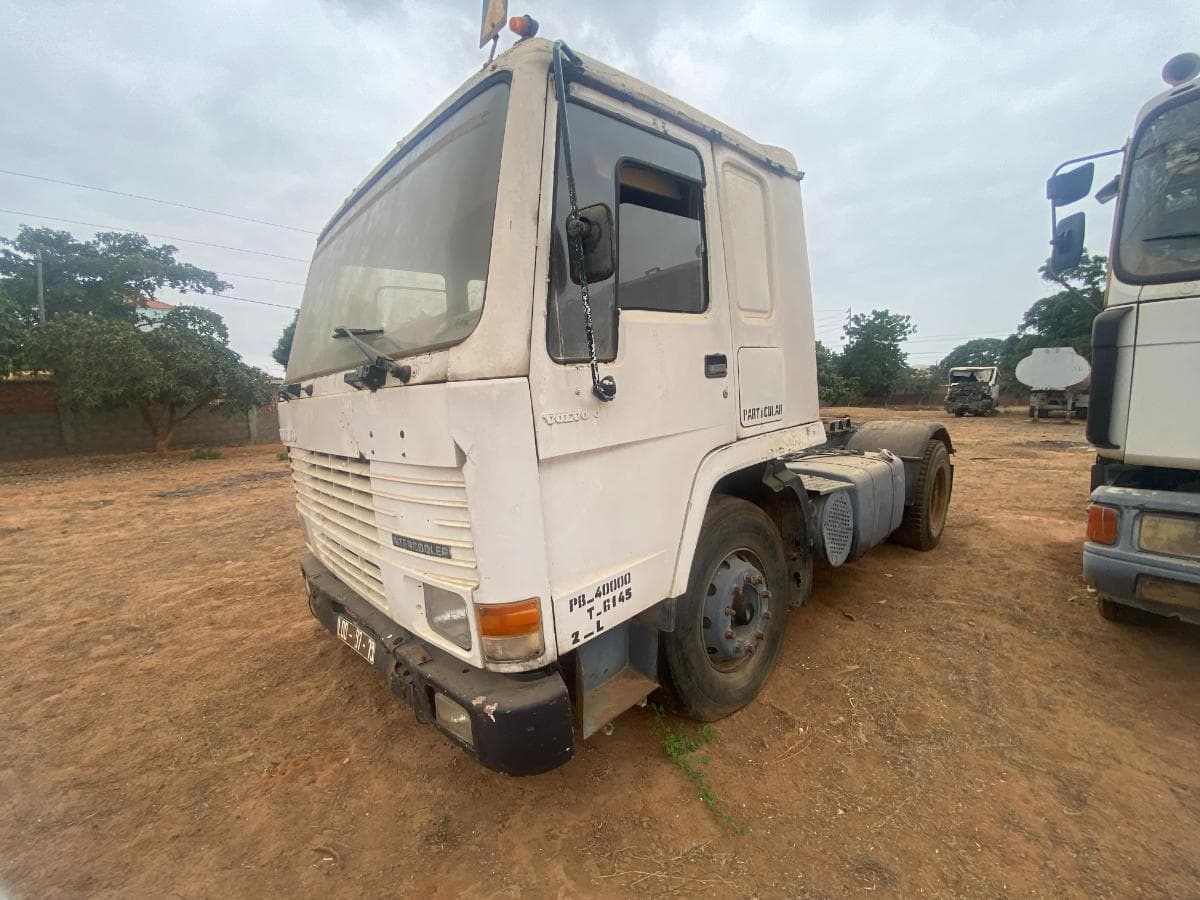 Camião VOLVO FL10 · Belas — imagem 18
