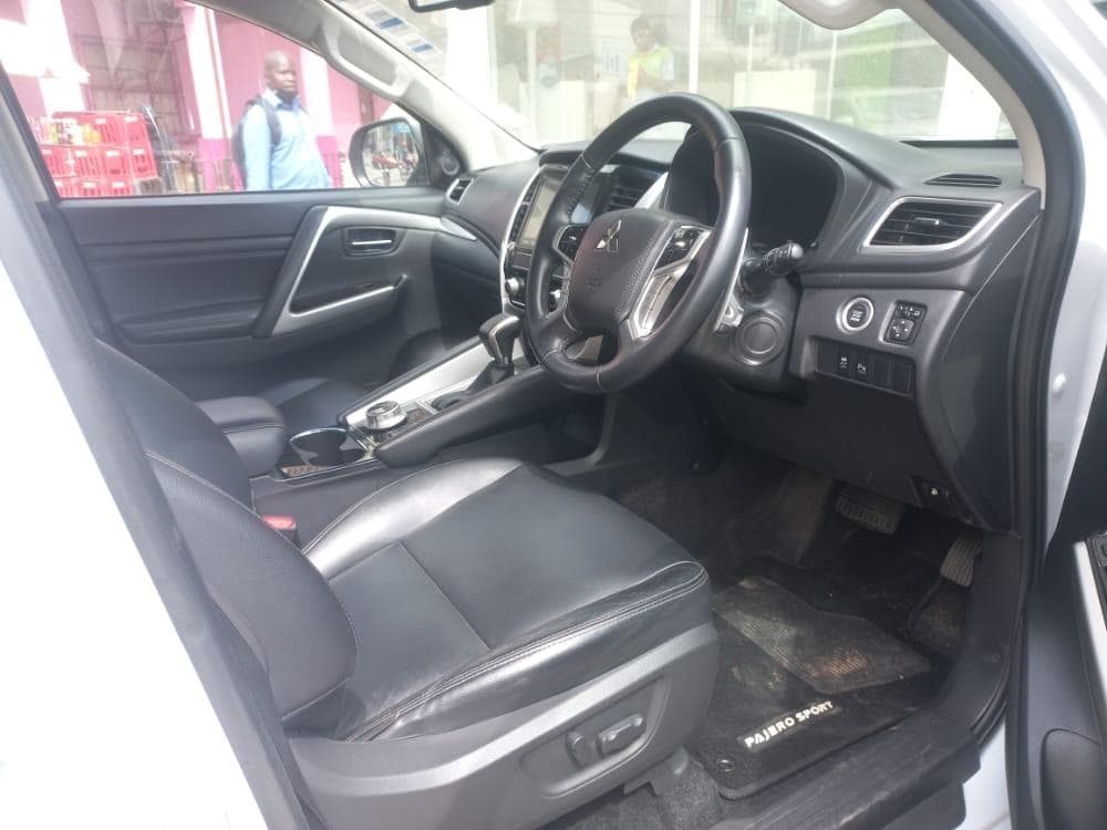 Mitsubishi Pajero Sport Exceed · — imagen 10
