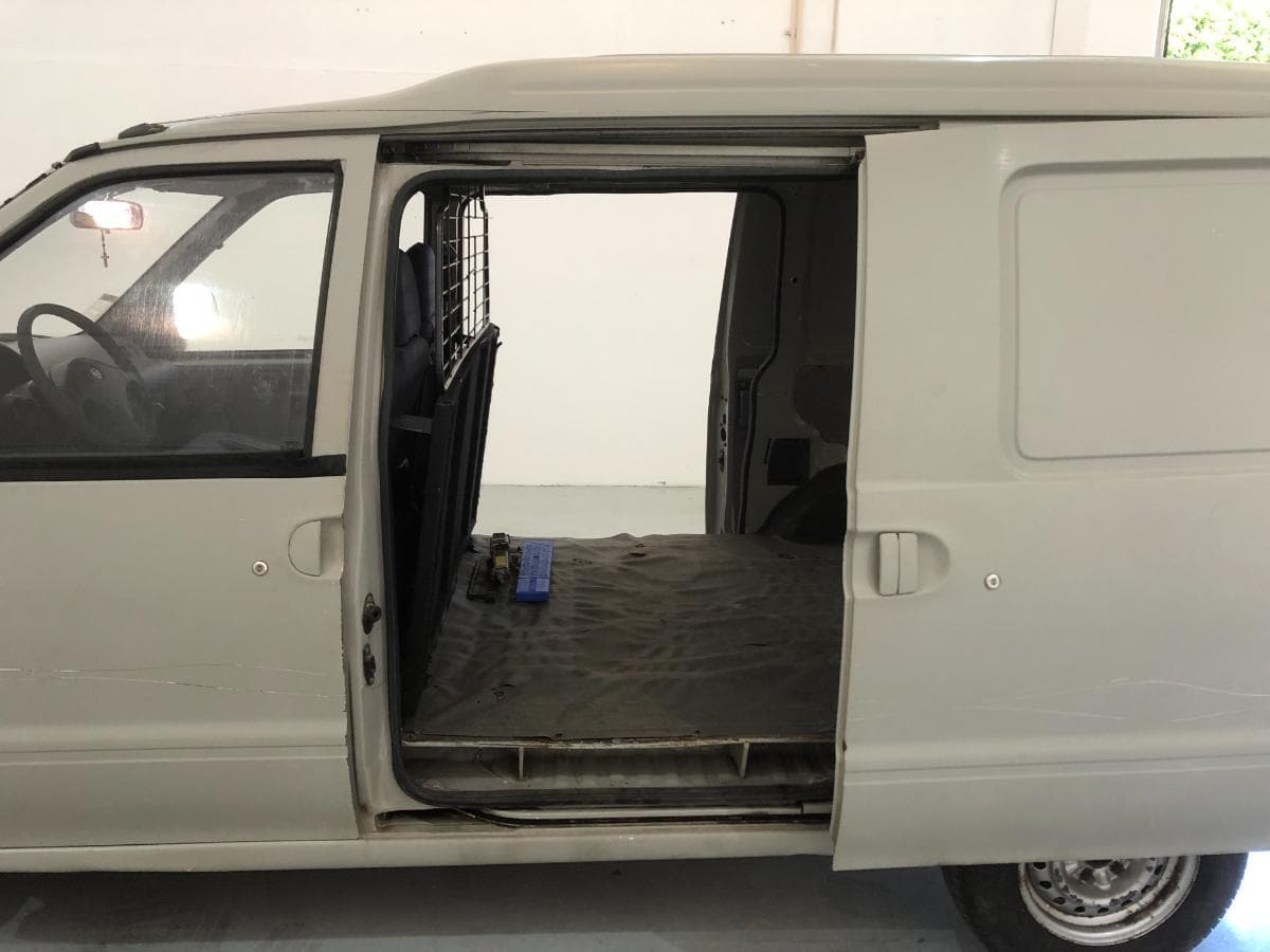 Nissan Vanette · Ano 1997 — image 9