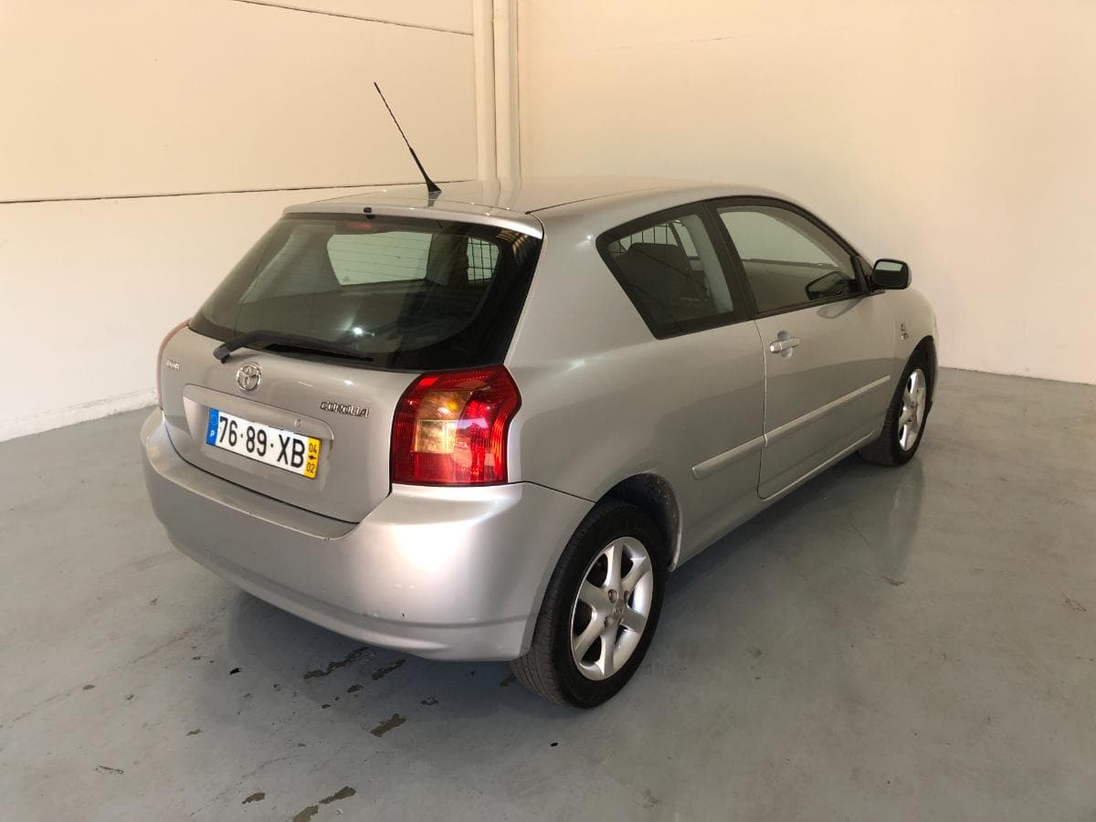 Toyota Corolla D4D · Ano 2004 — imagem 4