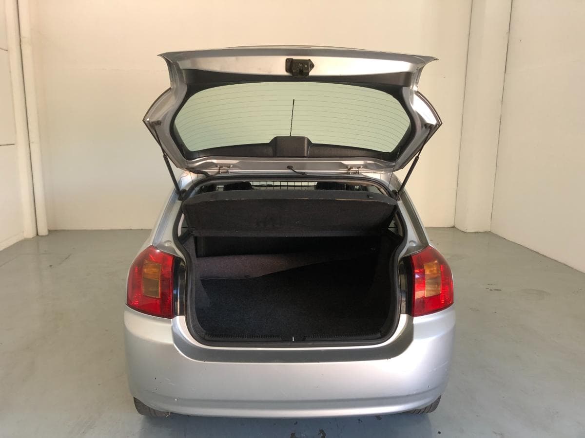 Toyota Corolla D4D · Ano 2004 — imagem 6