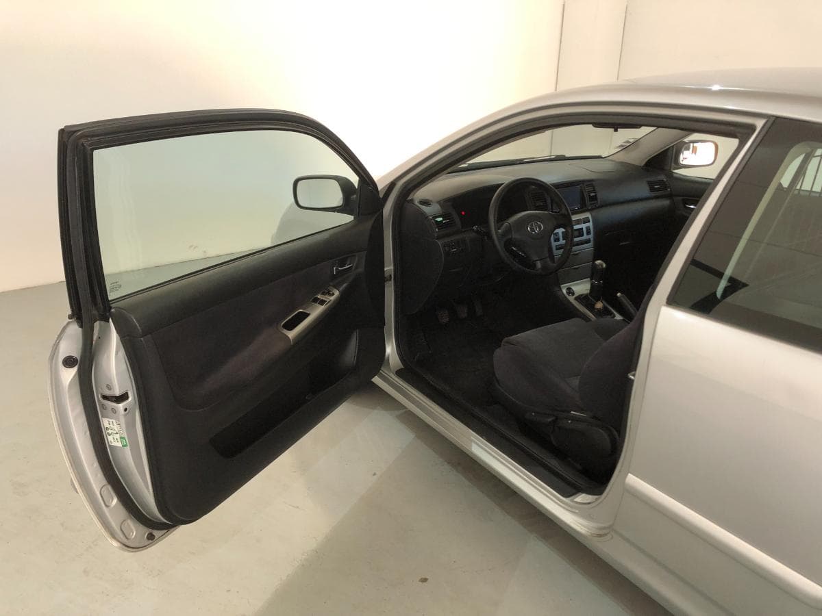 Toyota Corolla D4D · Ano 2004 — imagem 17