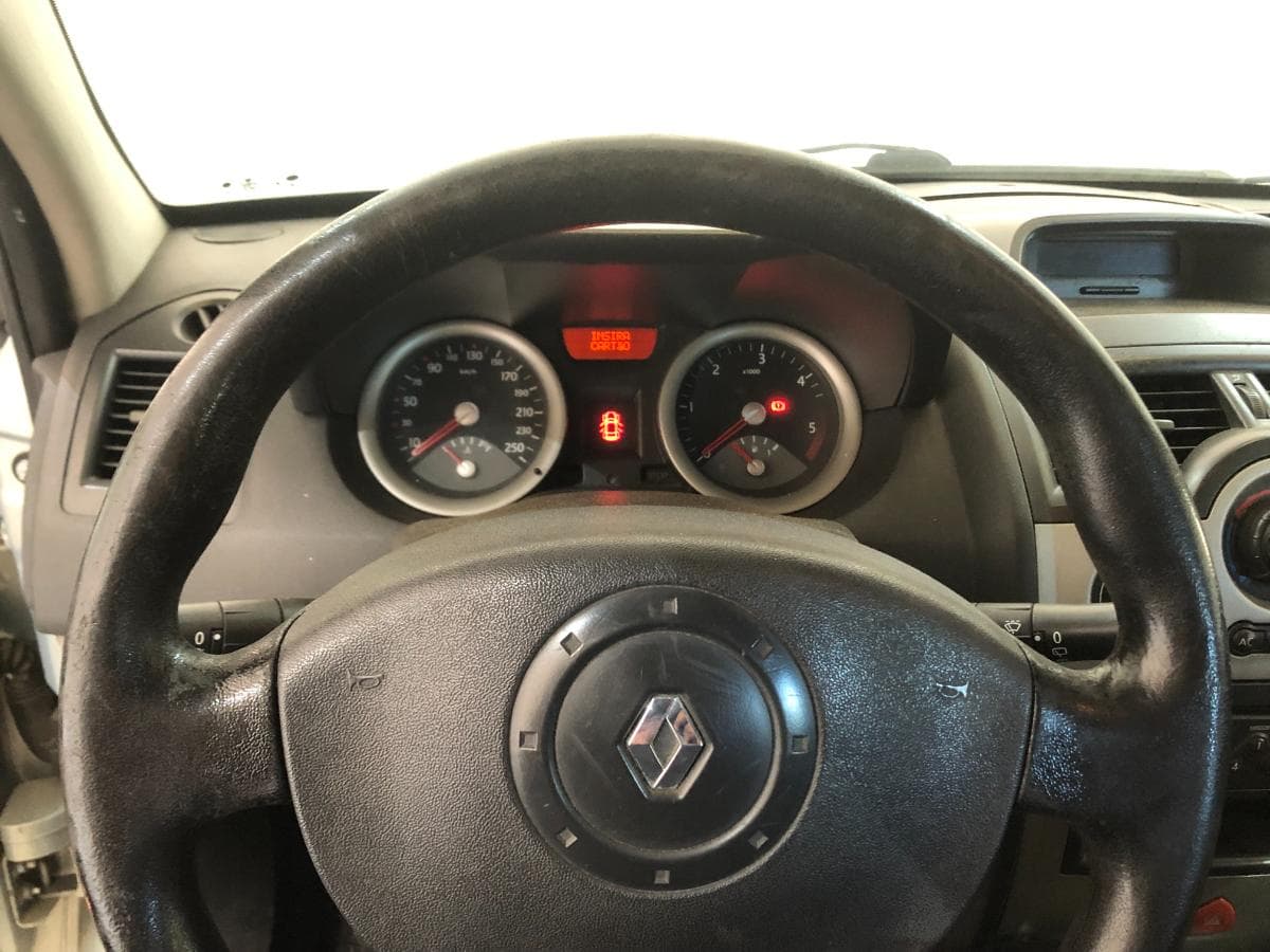 Renault Mégane 1.5DCI · Ano 2004 — imagem 26