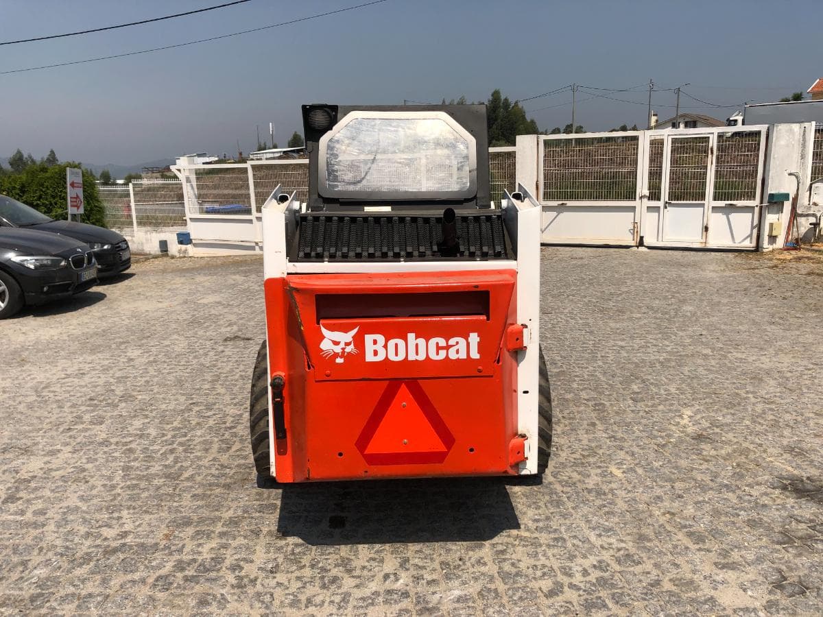 Mini Pá Carregadora Bobcat 743 — imagem 5