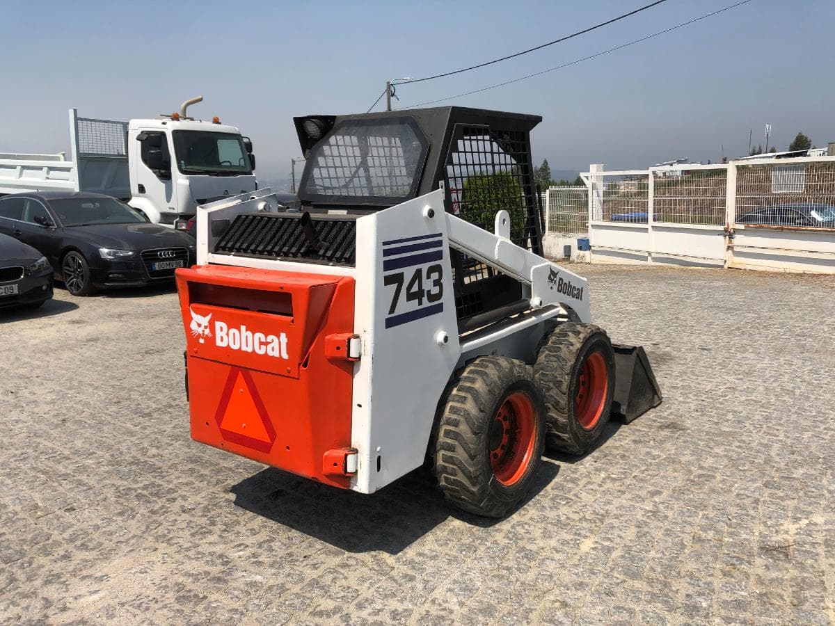Mini Pá Carregadora Bobcat 743 — imagem 6