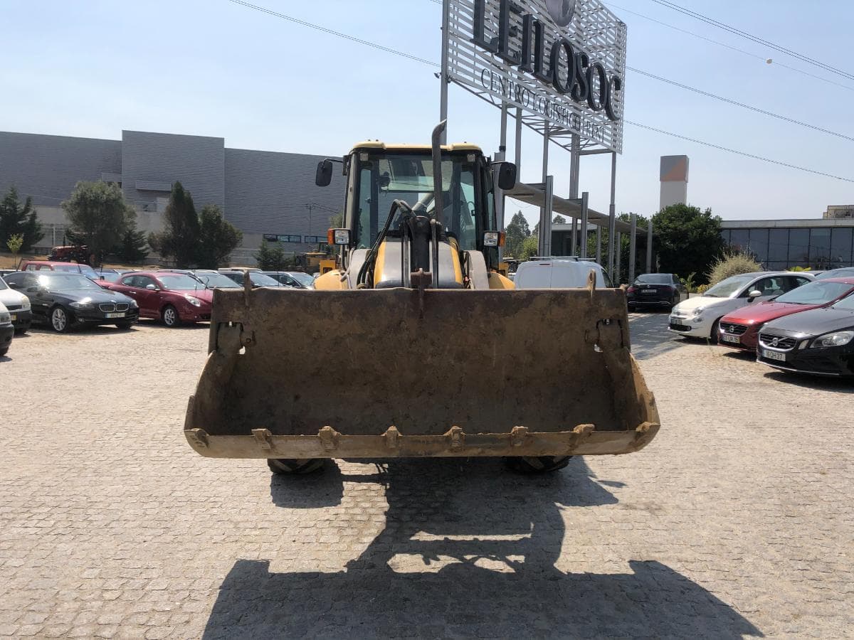 Retroescavadora Volvo BL71 — imagem 2