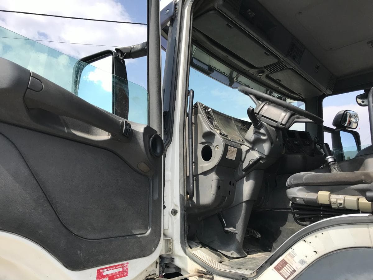 Scania Basculante com Grua Palfinger PK 15500 · Ano 1997 — imagen 23