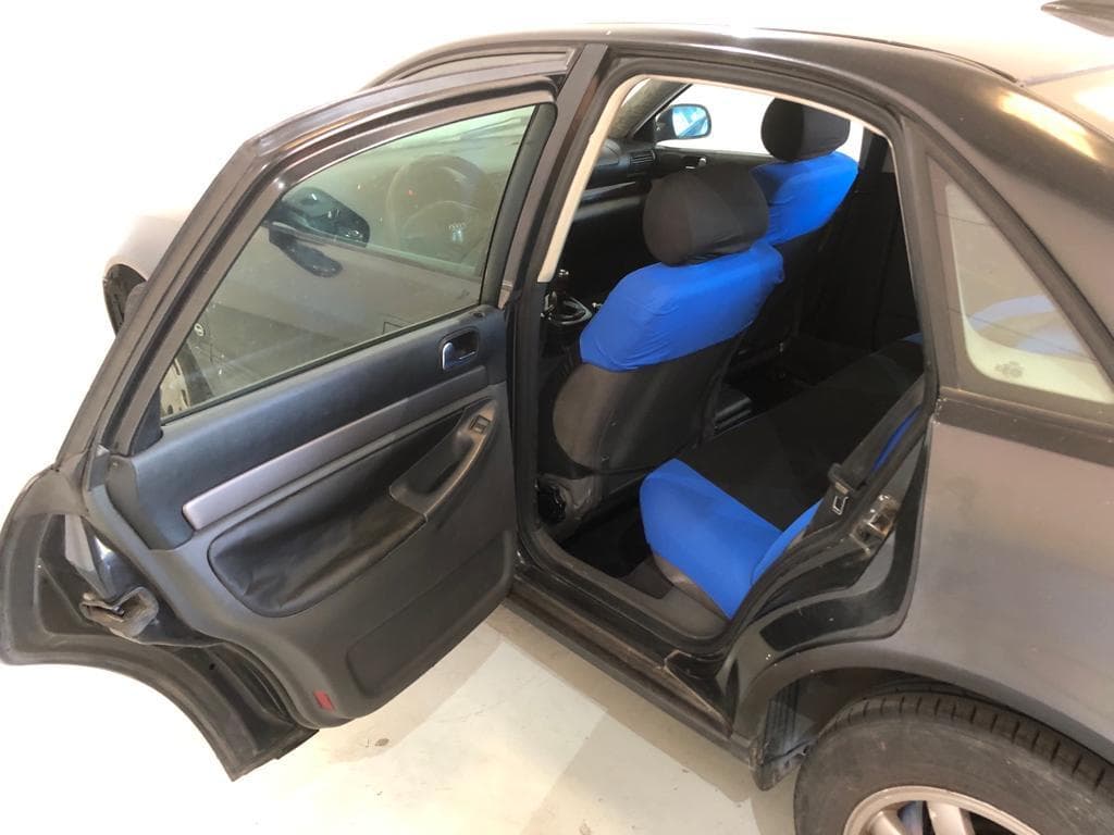 Audi A4 1.9 TDI · Ano 1997 — imagen 17