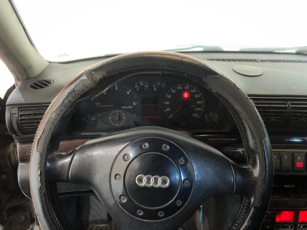 Audi A4 1.9 TDI · Ano 1997 — imagen 22