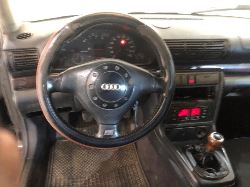 Audi A4 1.9 TDI · Ano 1997 — imagen 25
