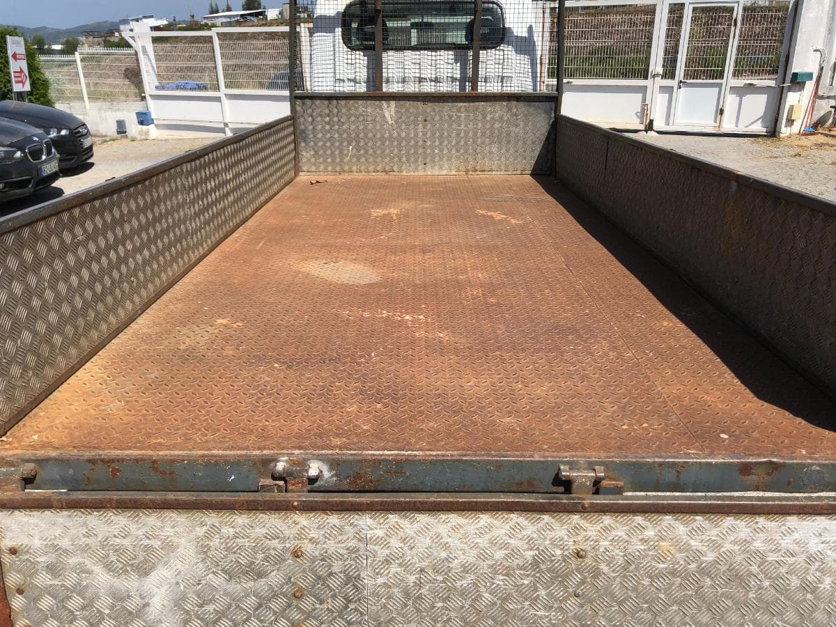 Nissan Cabstar · Cabine Dupla · Ano 2005 — imagem 7