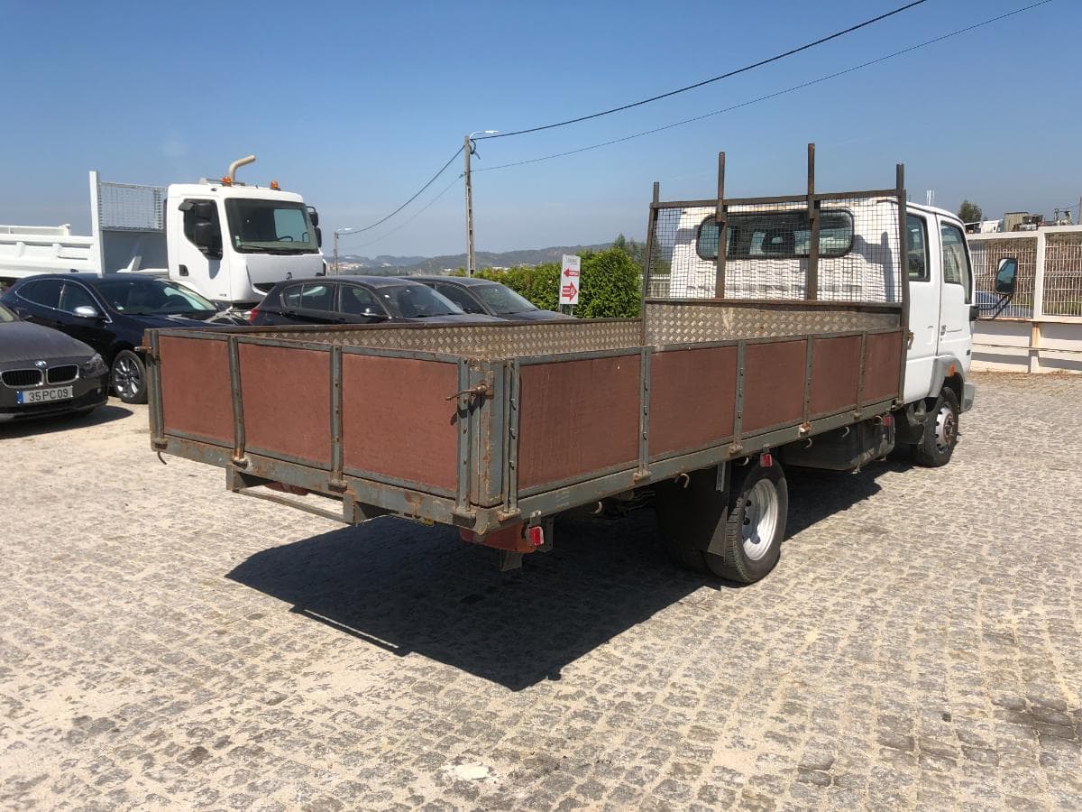 Nissan Cabstar · Cabine Dupla · Ano 2005 — imagem 8