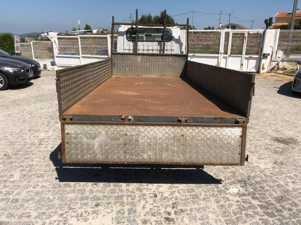Nissan Cabstar · Cabine Dupla · Ano 2005 — imagem 6