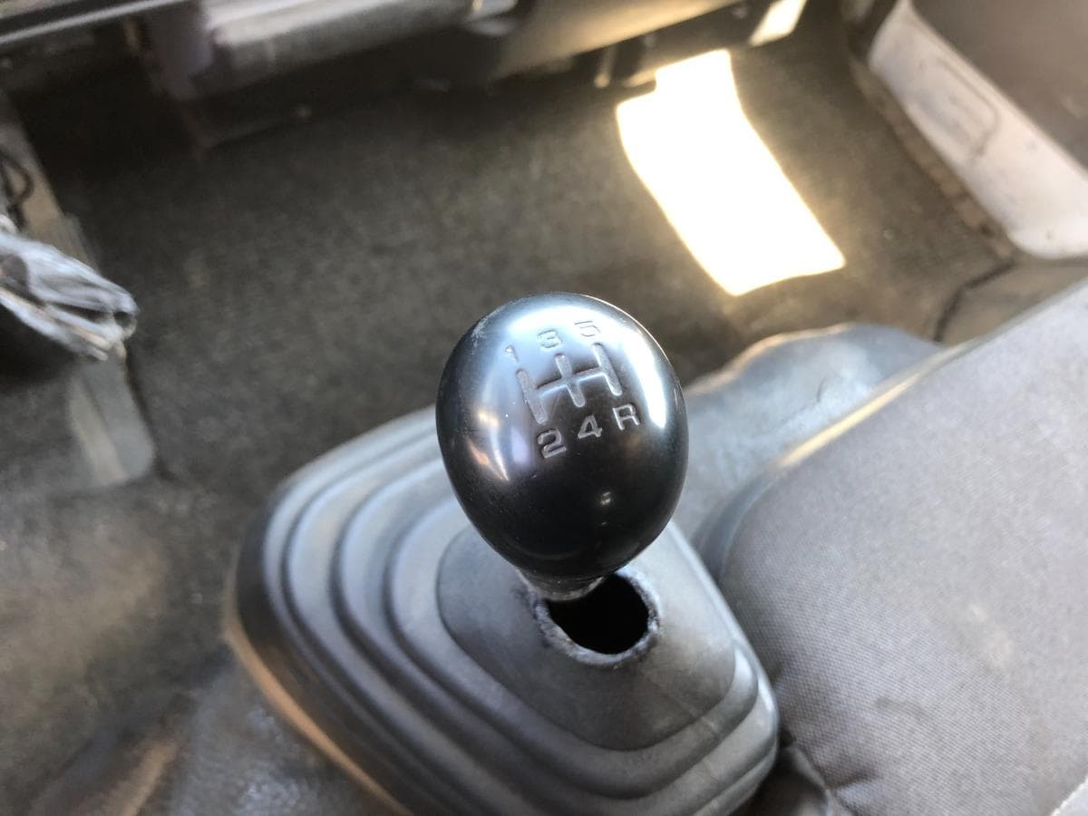 Nissan Cabstar · Cabine Dupla · Ano 2005 — imagem 13
