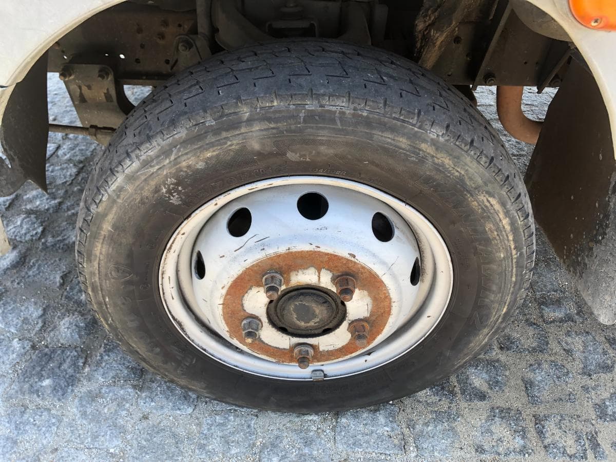 Nissan Cabstar · Cabine Dupla · Ano 2005 — imagem 32