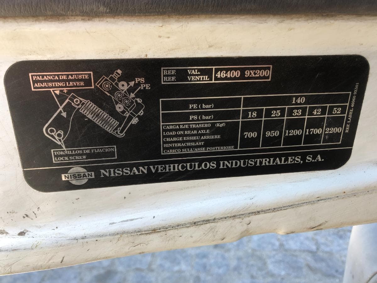 Nissan Cabstar · Cabine Dupla · Ano 2005 — imagem 29