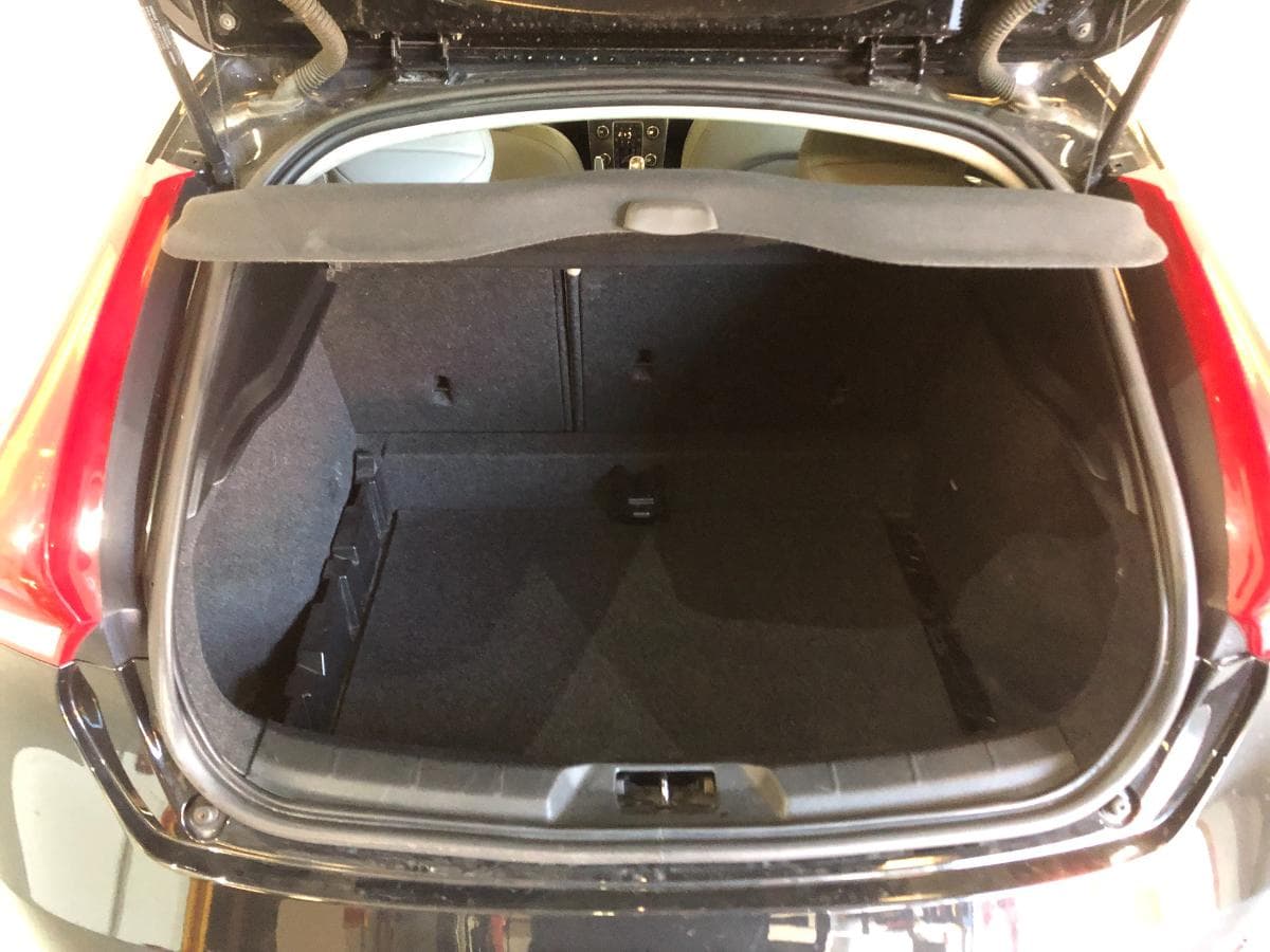Volvo V40 · Ano 2013 — imagem 8