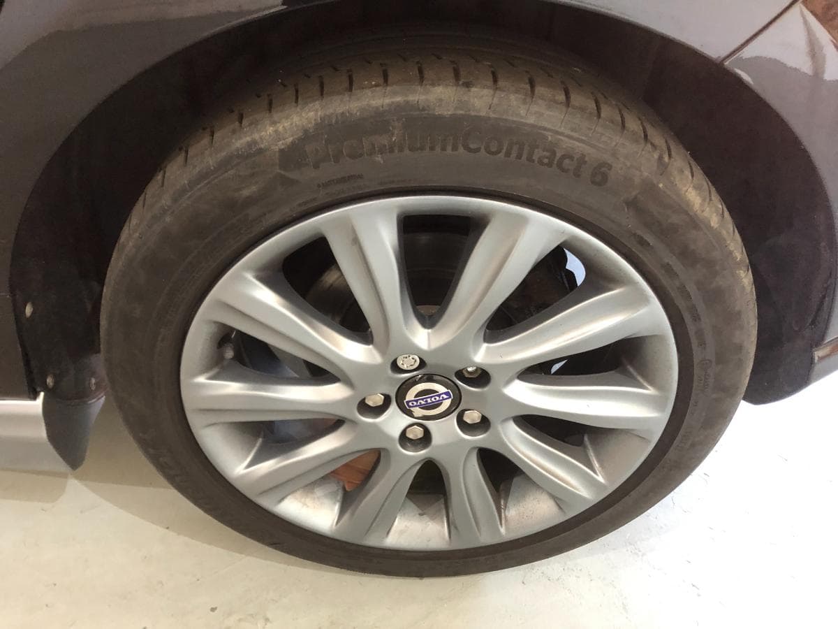 Volvo V40 · Ano 2013 — imagem 13
