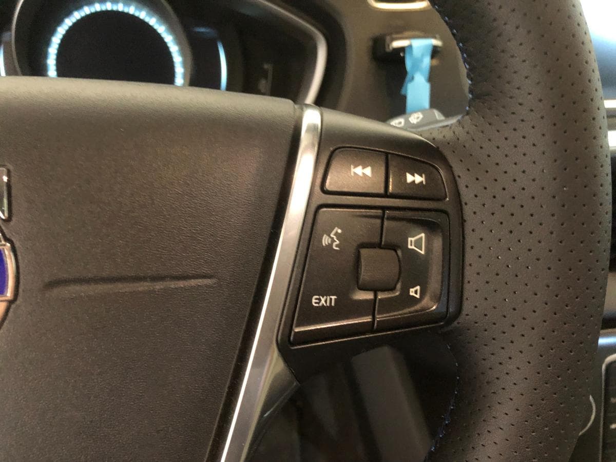 Volvo V40 · Ano 2013 — imagem 27
