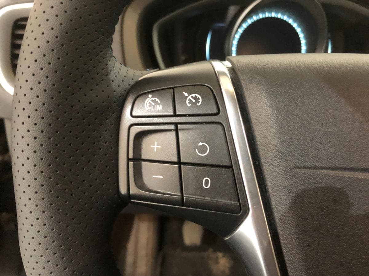 Volvo V40 · Ano 2013 — imagem 28
