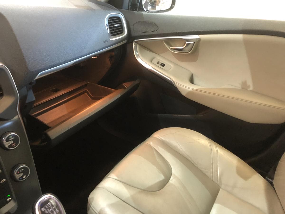 Volvo V40 · Ano 2013 — imagem 35