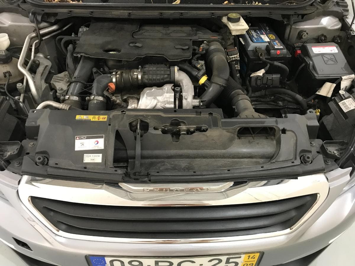 Peugeot 308 1.6 Blue HDI · Ano 2014 — image 10