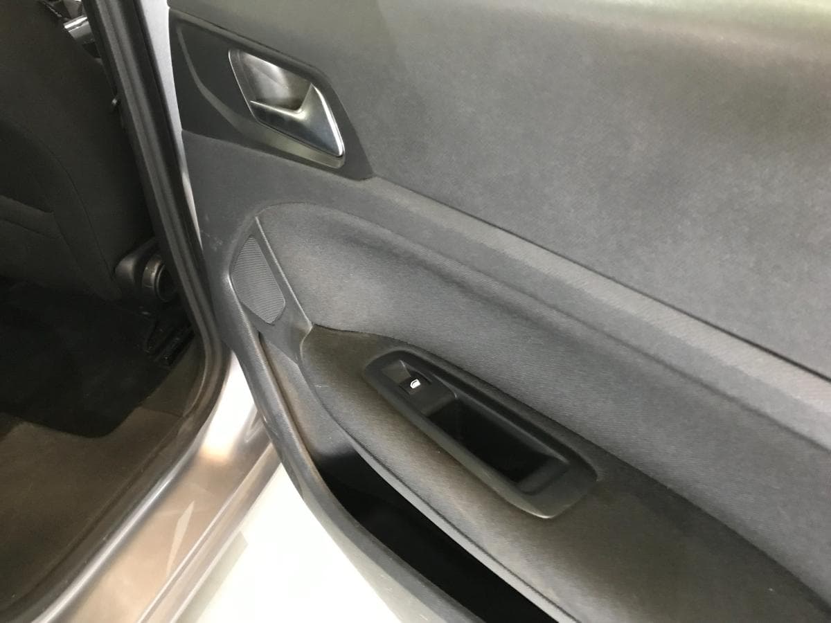 Peugeot 308 1.6 Blue HDI · Ano 2014 — image 33
