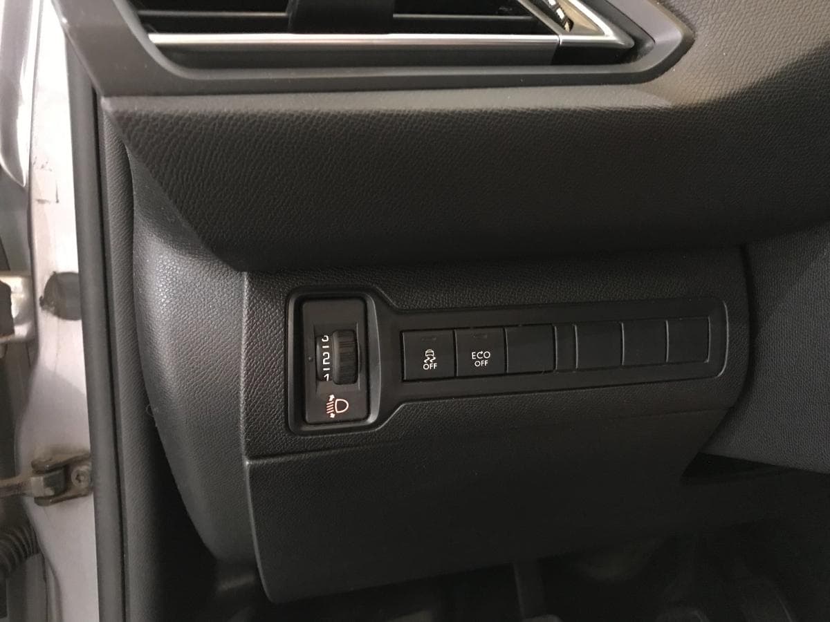 Peugeot 308 1.6 Blue HDI · Ano 2014 — image 34