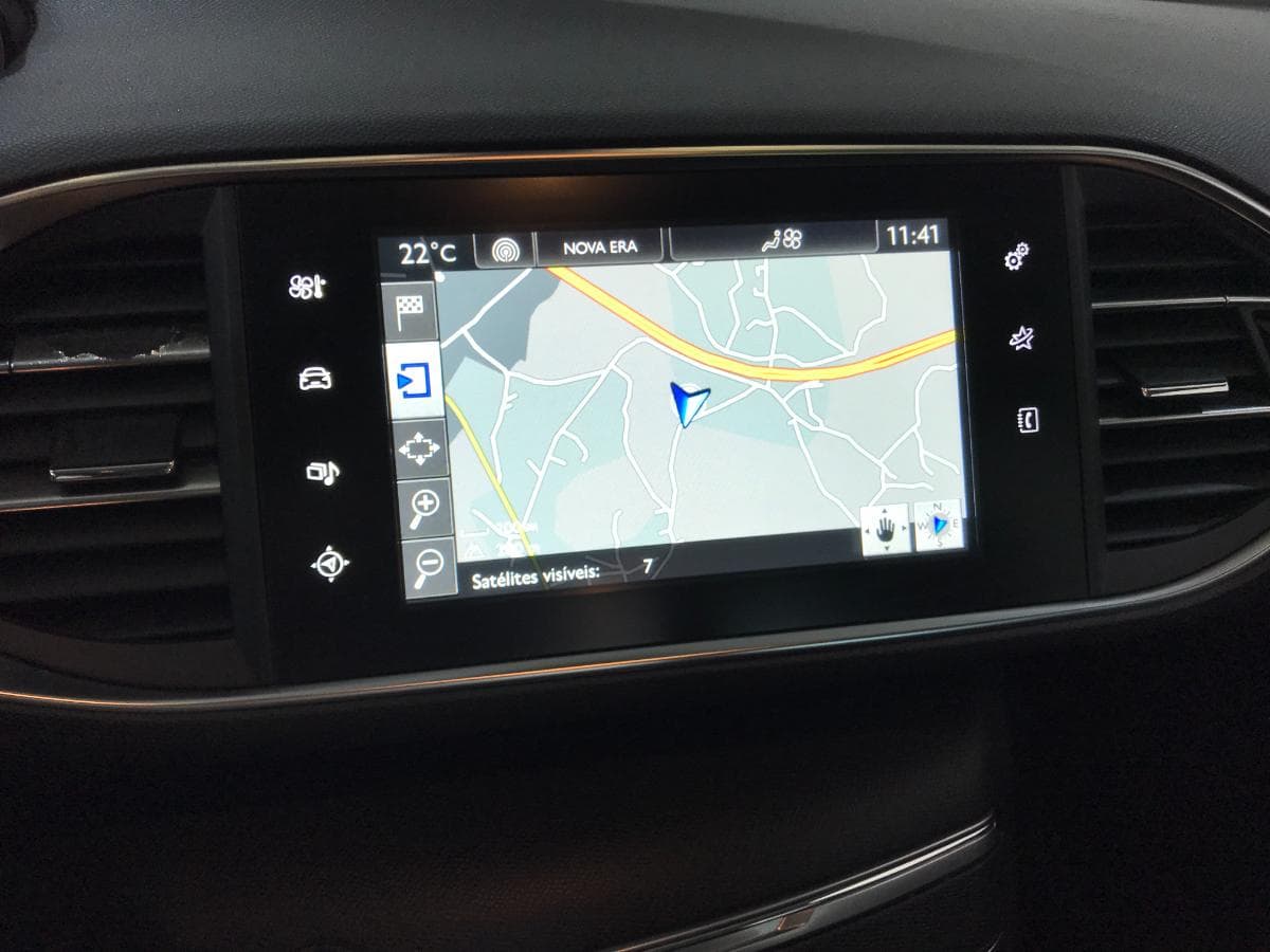 Peugeot 308 1.6 Blue HDI · Ano 2014 — image 42