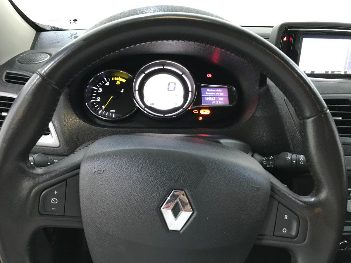 Renault Mégane 1.5DCI · Ano 2015 — imagen 24