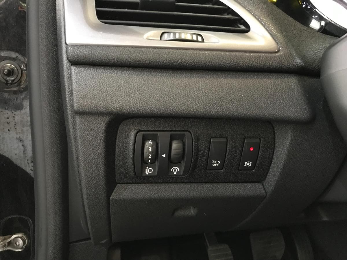 Renault Mégane 1.5DCI · Ano 2015 — imagen 25