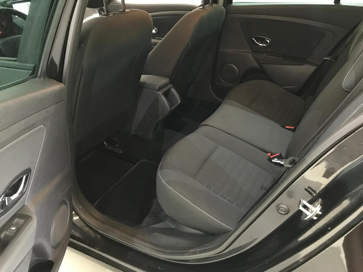Renault Mégane 1.5DCI · Ano 2015 — imagen 32