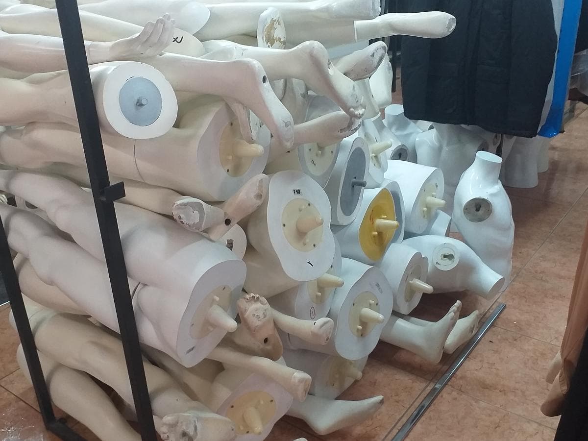 Mobiliário Expositor · Material Informático — imagem 4