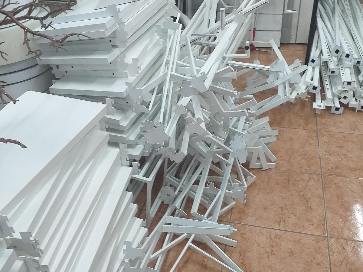 Mobiliário Expositor · Material Informático — imagem 24