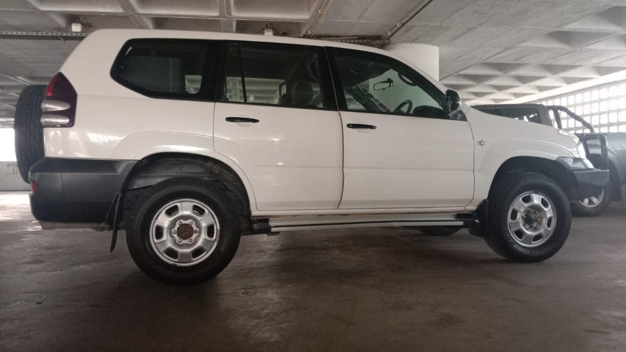 Toyota Land cruiser Prado · — imagen 2