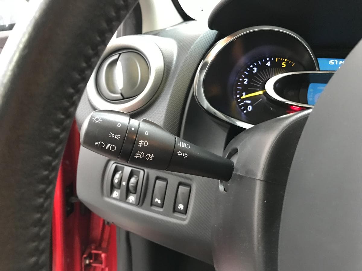 Renault Clio 1.5DCI · Ano 2014 — imagen 18