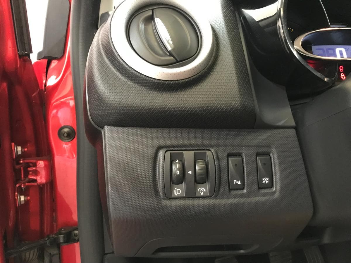 Renault Clio 1.5DCI · Ano 2014 — imagen 21