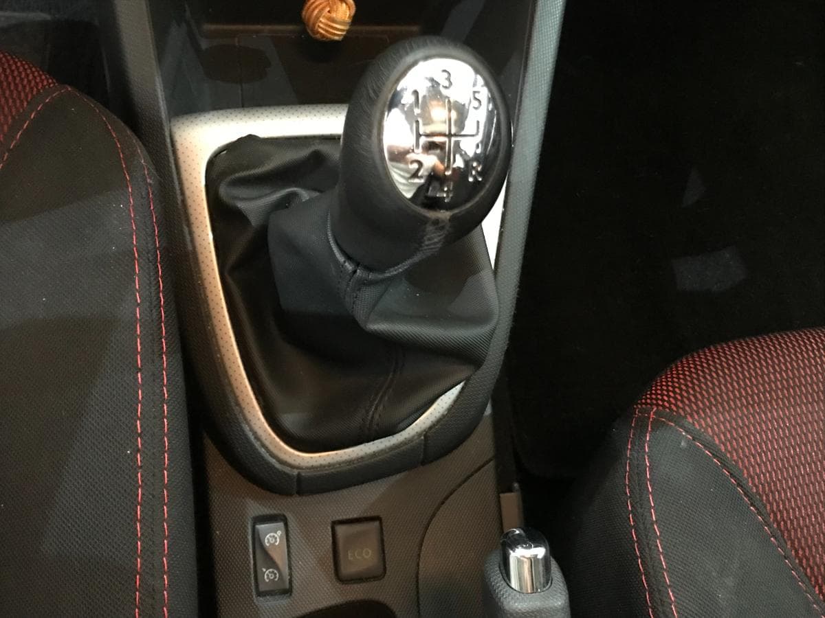 Renault Clio 1.5DCI · Ano 2014 — imagen 24