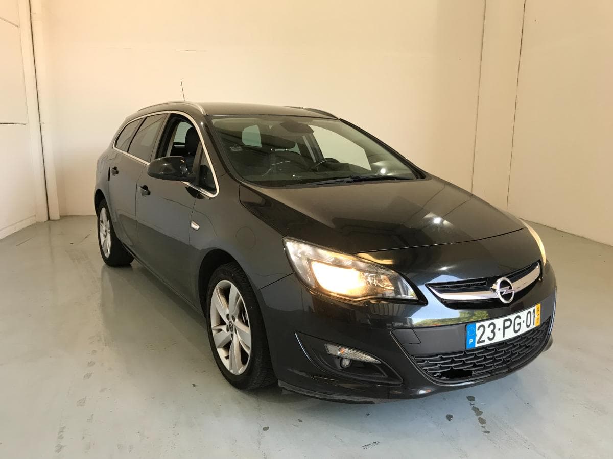 Opel Astra 1.3CDTI · Ano 2014 — imagen 3