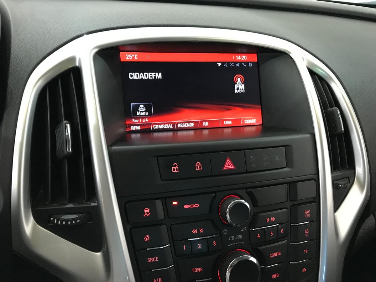 Opel Astra 1.3CDTI · Ano 2014 — imagen 28