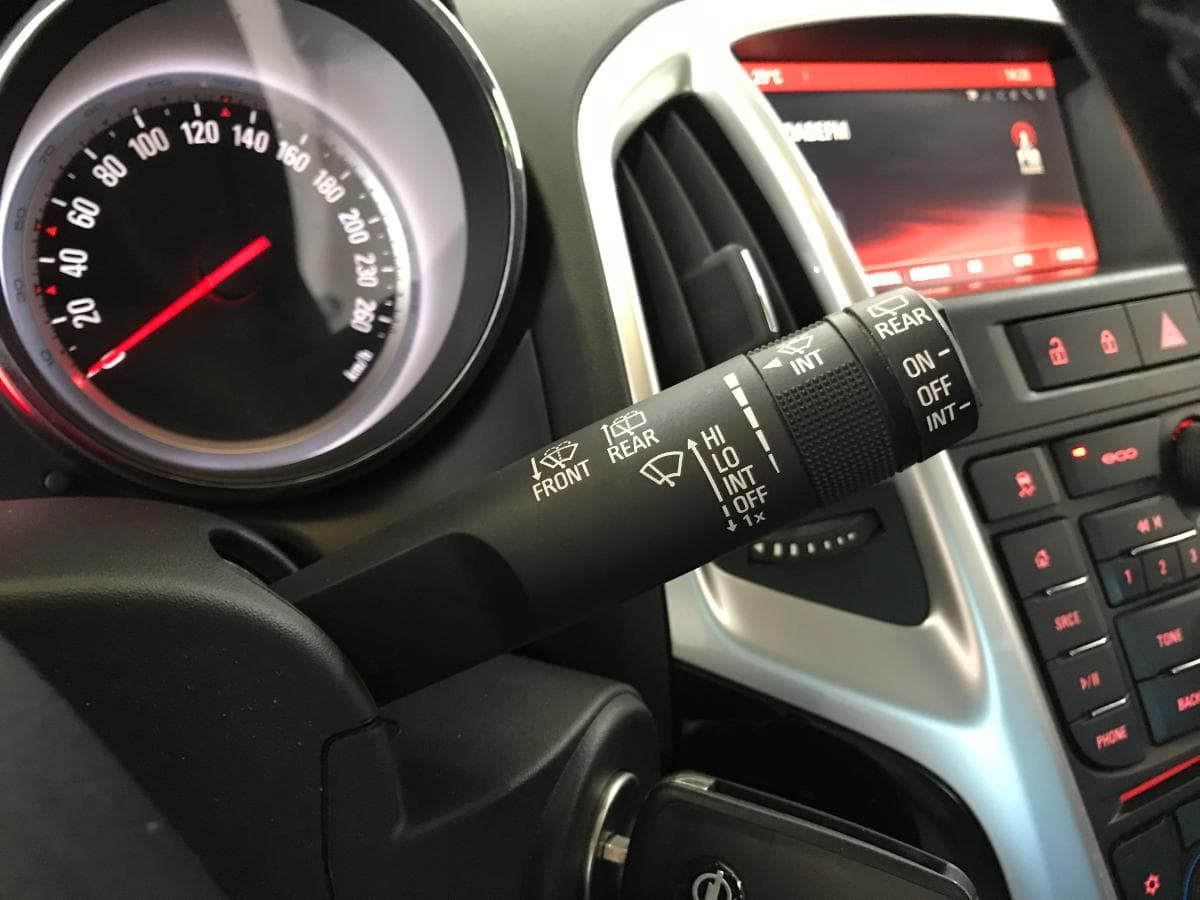 Opel Astra 1.3CDTI · Ano 2014 — imagen 35