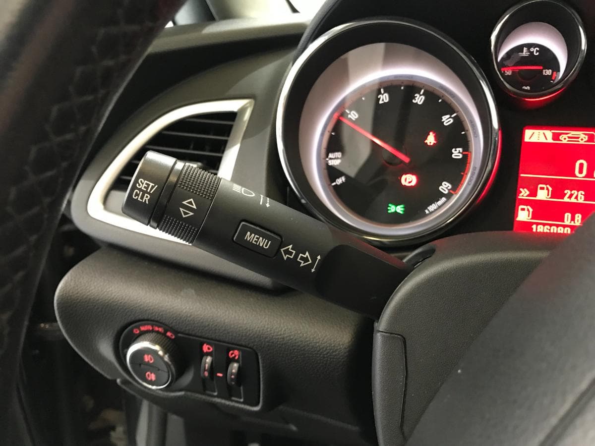 Opel Astra 1.3CDTI · Ano 2014 — imagen 36