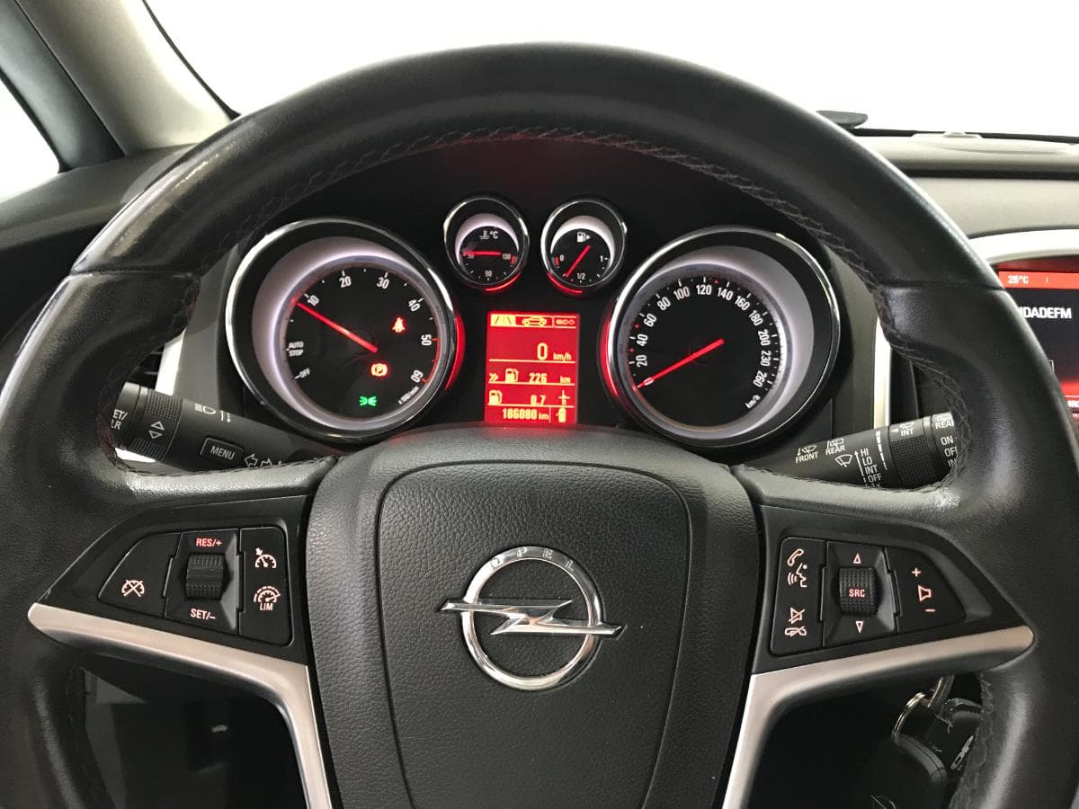 Opel Astra 1.3CDTI · Ano 2014 — imagen 38