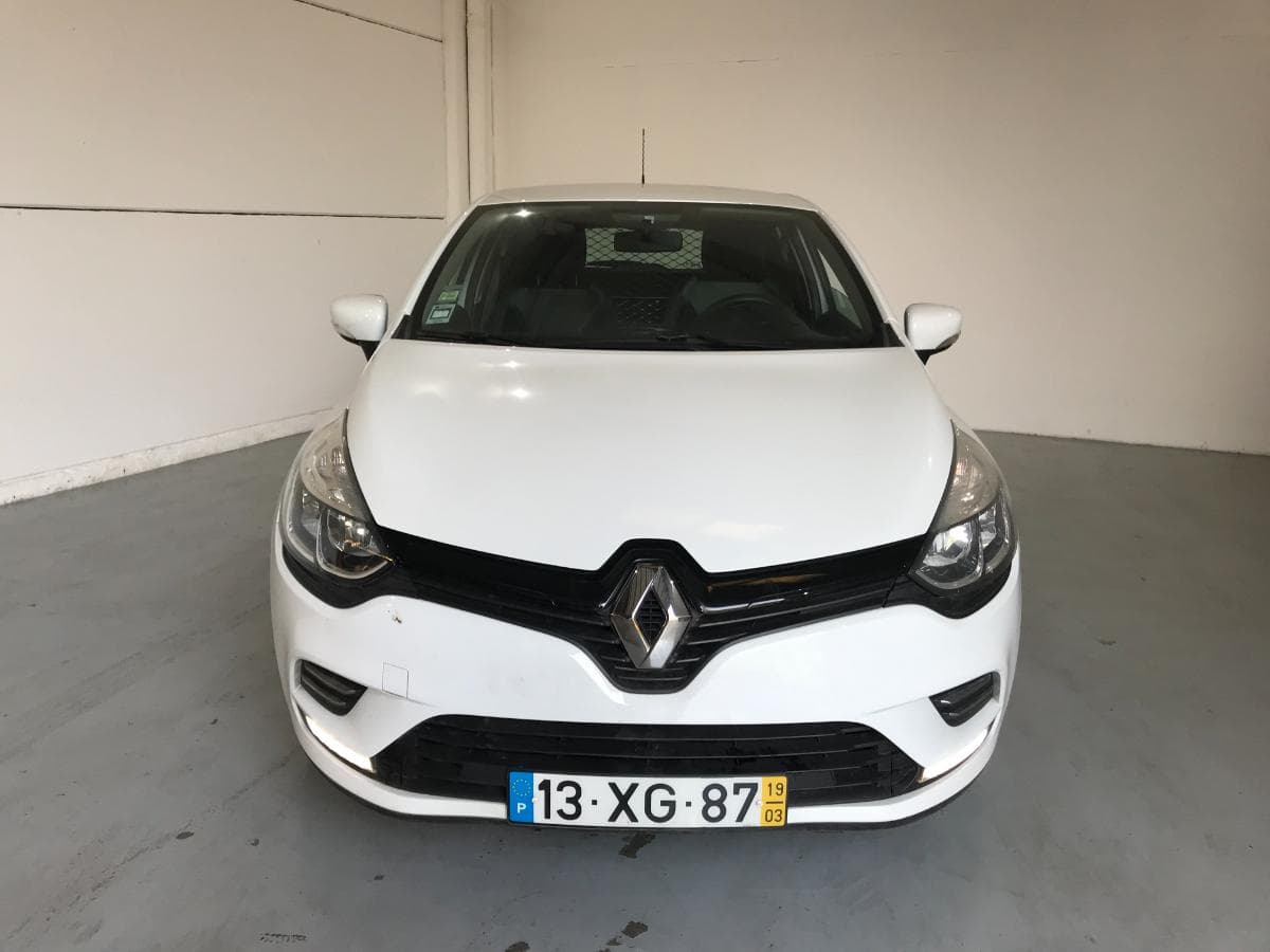 Renault Clio 1.DCI · Ano 2019 — imagem 2