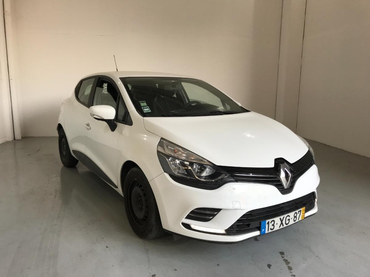 Renault Clio 1.DCI · Ano 2019 — imagem 3