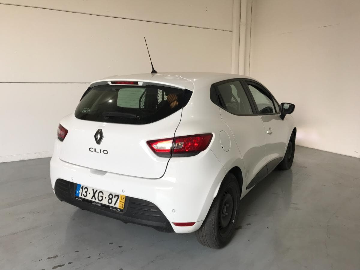 Renault Clio 1.DCI · Ano 2019 — imagem 4