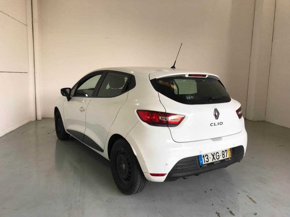 Renault Clio 1.DCI · Ano 2019 — imagem 6