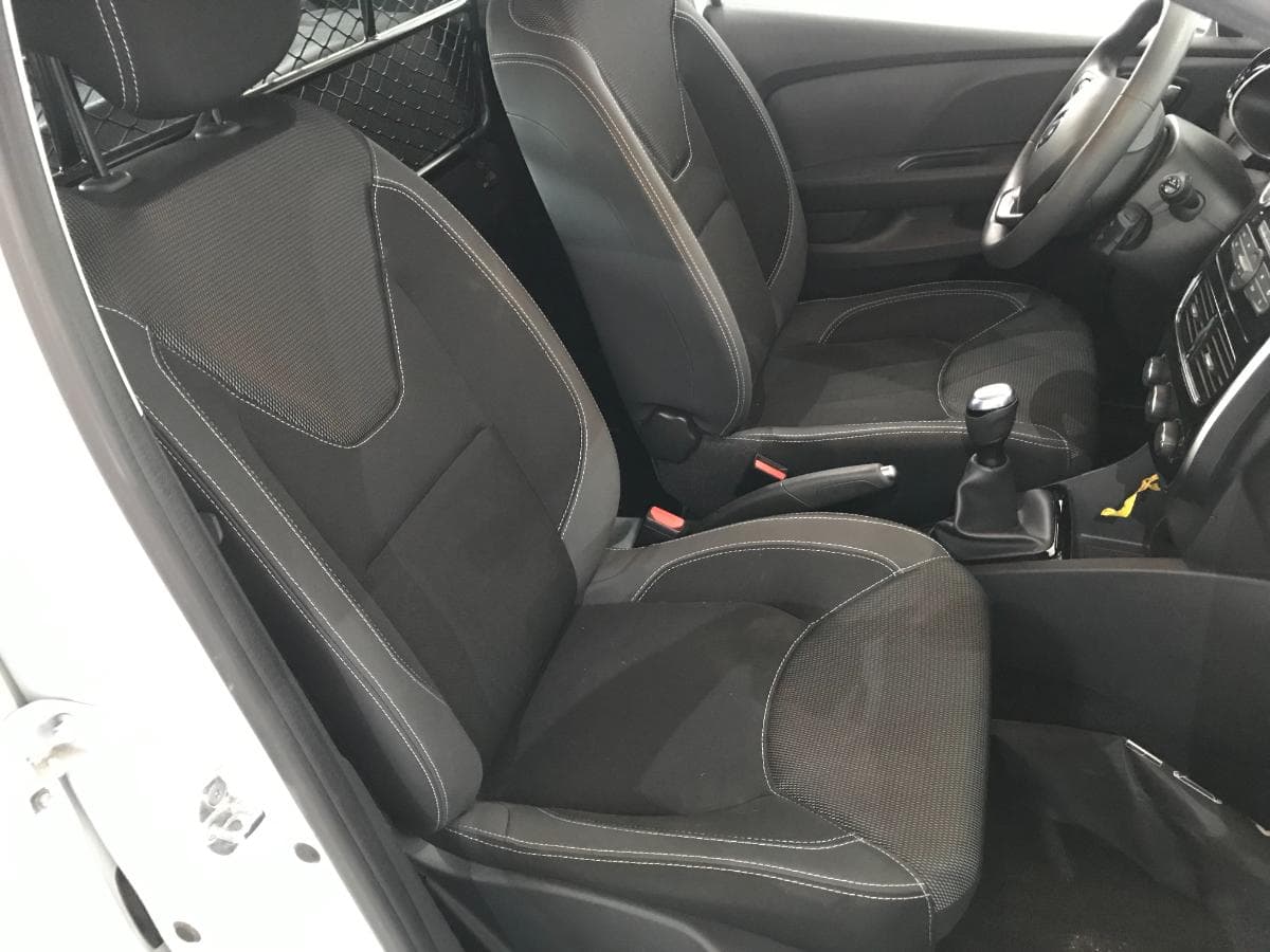 Renault Clio 1.DCI · Ano 2019 — imagem 20