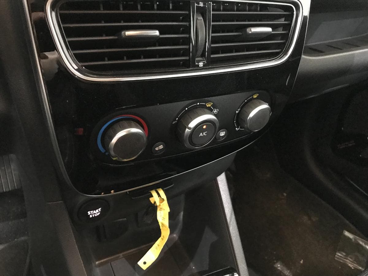 Renault Clio 1.DCI · Ano 2019 — imagem 30